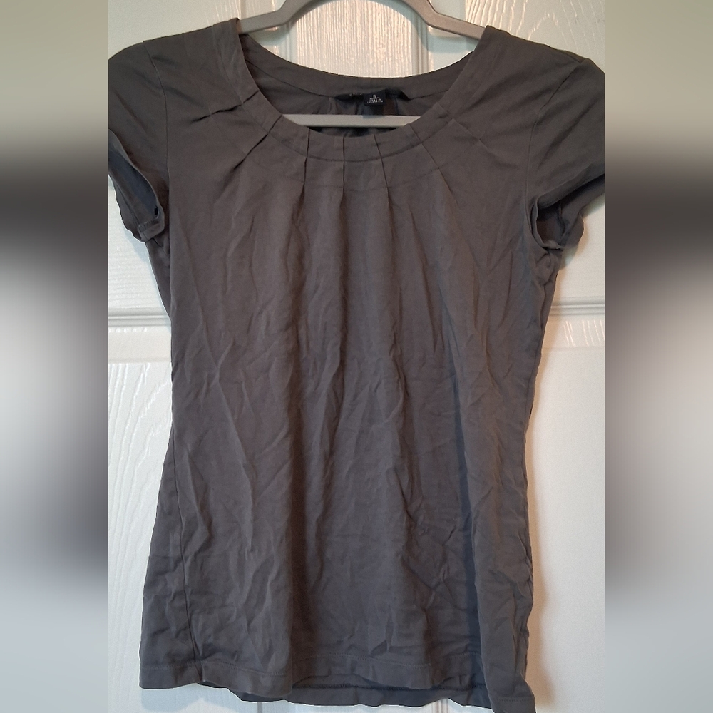 Banana Republic Charcoal Short Sleeve Top